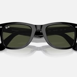 New Rayban wayfarer sunglasses